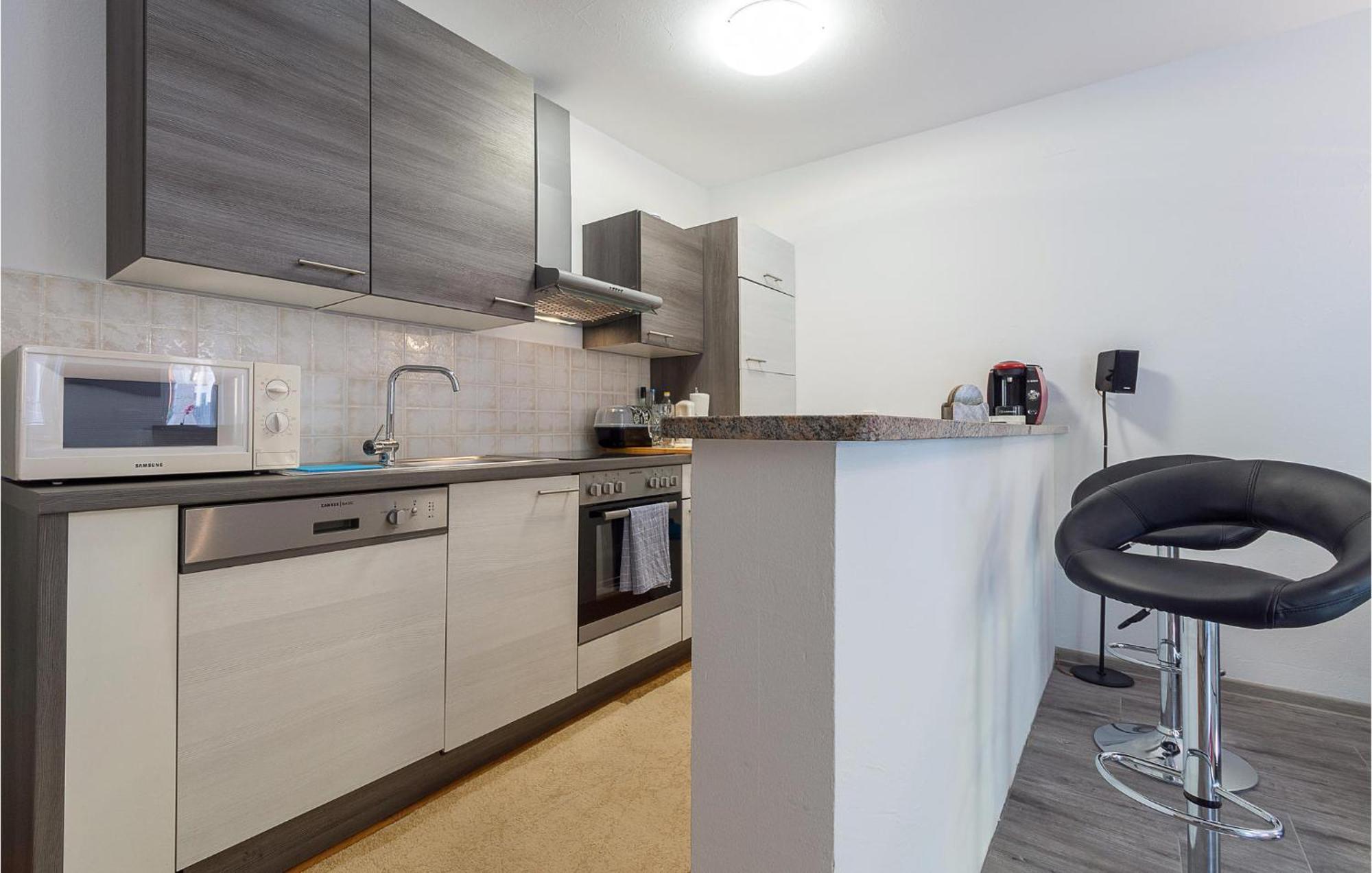 Cozy In With Kitchen Apartmán